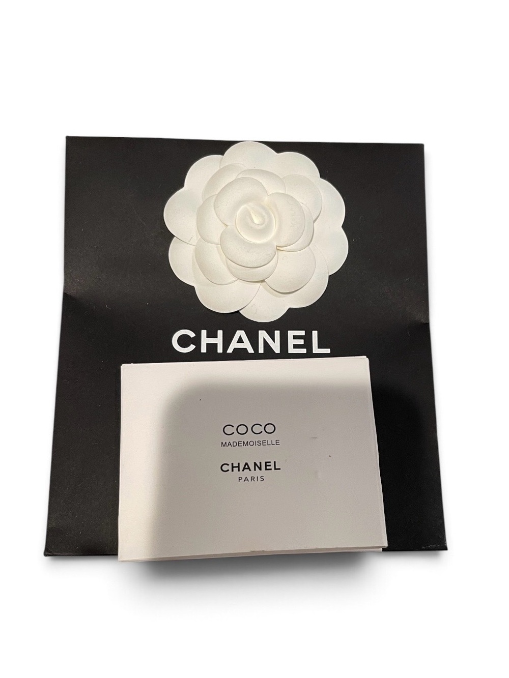 New CHANEL Gold Decorative Hair Pin Set - Logo & Perfume Motif - Picture 3 of 5